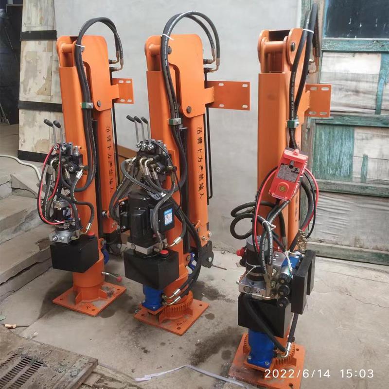 黄岛区重汽蓝牌随车吊 3.2吨 国六动力强 液压驱动 农用自卸起重机